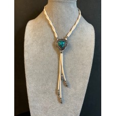 Girocollo White with Turquoise Heart