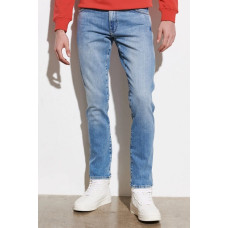Jeans Wrangler Larston 812 Light Indigo